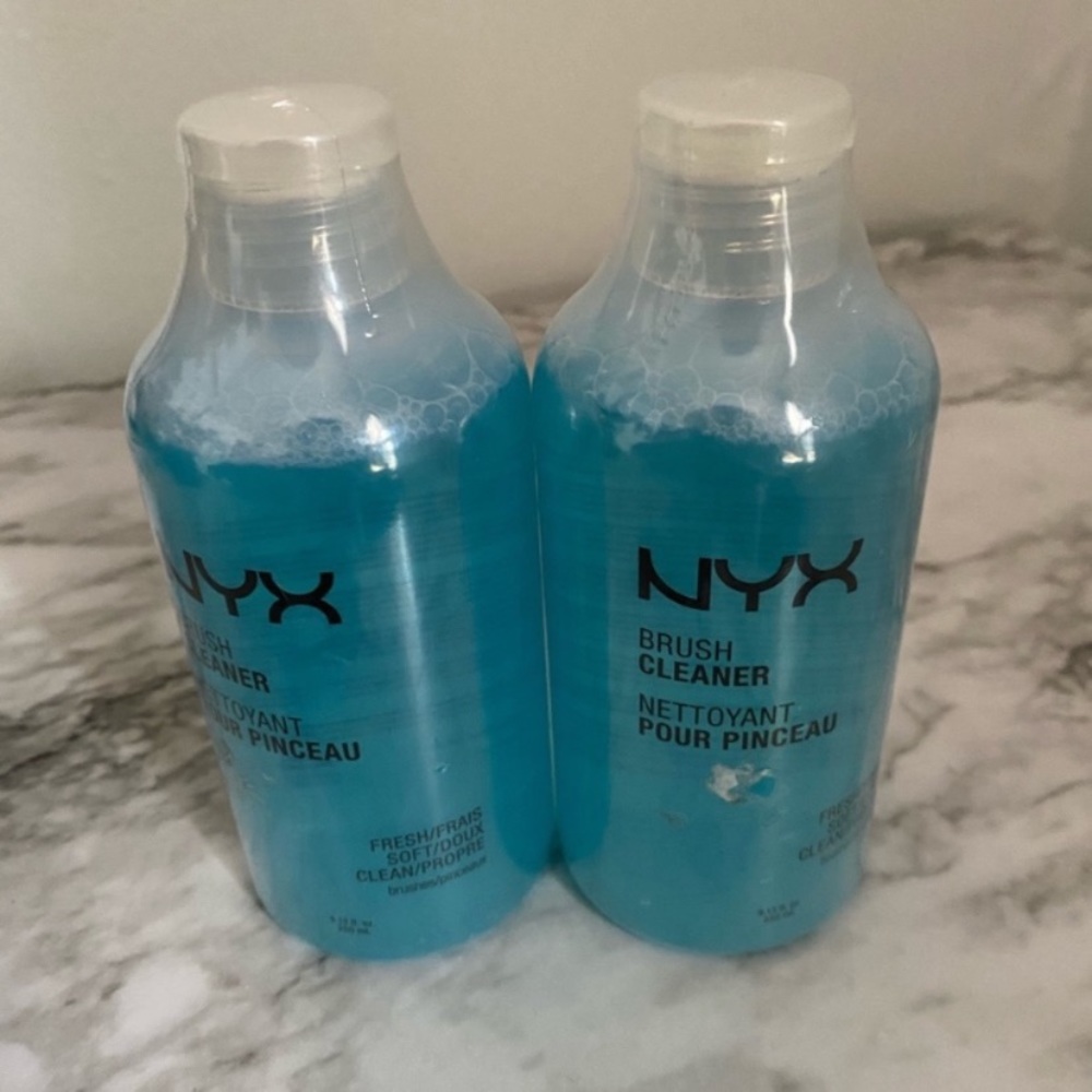 Nyx Brush Cleaner